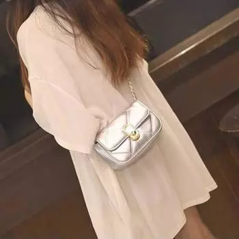 Популярная маленькая квадратная женская сумка, женская маленькая сумка, женская модная сумка через плечо с бриллиантовой цепочкой