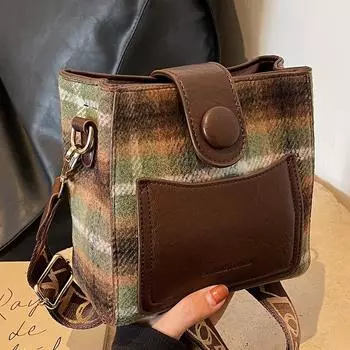 Популярная маленькая женская сумка этого года осенью и зимой, универсальная новая широкополосная сумка через плечо на одно плечо 2023 года, популярная женская сумка-мешок