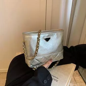 Популярная популярная сумка женская осенняя универсальная 2024 новая модная сумка-мессенджер через плечо с цепочкой из бриллиантов сумка-ведро чёрный