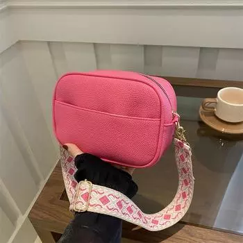 Популярная повседневная новая модная красивая маленькая квадратная сумка женская летняя корейская версия 2024 года модная простая персонализированная сумка через плечо белый