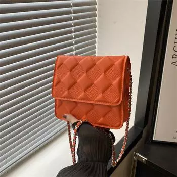 Популярная простая летняя сумка 2024 года, большая вместительная маленькая квадратная сумка, новая модная повседневная портативная косая сумка через плечо для женщин чёрный