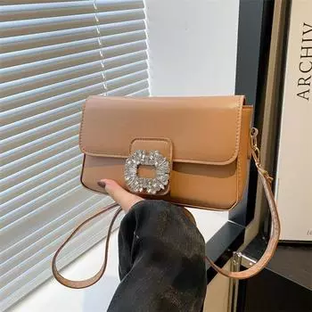 Популярная сумка этого года 2024 года, повседневная простая квадратная сумка, повседневная сумка через плечо, летняя новая простая модная сумка-мессенджер чёрный