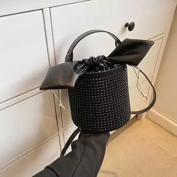 Популярная сумка этого года 2024. Ранняя весна, корейская версия. Модная персонализированная сумка для Instagram со стразами. Персонализированная однотонная цилиндрическая сумка.