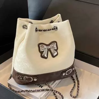 Популярная в этом году маленькая женская сумка 2024 года, новая весенняя модная дорожная сумка на одно плечо, сумка-ведро через плечо с цепочкой и бантом