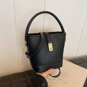 Популярная в этом году маленькая женская сумка 2024 года, новая летняя персонализированная сумка-мессенджер через плечо, простая и модная портативная сумка-ведро чёрный