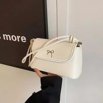 Популярная в этом году маленькая женская сумка осень ретро 2024 новая сумка через плечо универсальная женская маленькая квадратная сумка чёрный