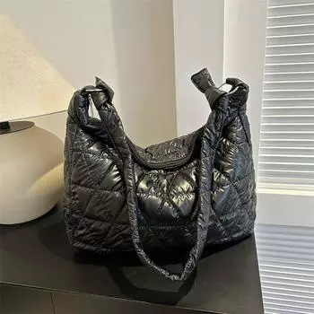 Популярная в этом году модная сумка интернет-знаменитости большой емкости женская зимняя 2024 новая универсальная корейская версия сумка подмышкой сумка-тоут розовый