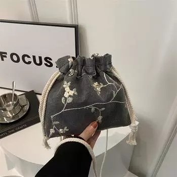 Популярная в этом году нежная маленькая сумка на шнурке для женщин 2024 года, универсальная сумка-мессенджер через плечо, сумка-ведро белый