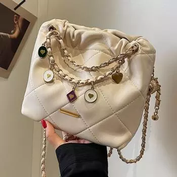 Популярная в этом году нишевая сумка с бриллиантами. Новинка 2023 года. Женская сумка. Универсальная сумка через плечо с цепочкой. Модная сумка-мешок.