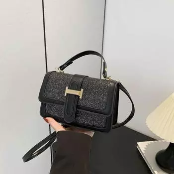 Популярная в этом году простая маленькая квадратная сумка 2024 года, летняя новая мода, универсальный тренд, простая сумка-мессенджер через плечо, женская сумка чёрный