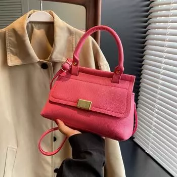 Популярная в этом году сумка корейской версии в стиле ретро, ручная переноска 2024 года, новая повседневная текстура, большая вместимость, сумка-мессенджер с высоким чувством чёрный