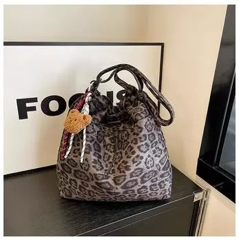 Популярная в этом году сумка с леопардовым принтом, женская сумка большого объема, новинка 2024 года, сумка-мессенджер через плечо, сумка-ведро хаки