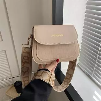 Популярная в этом году сумка женская 2024 новая персонализированная иностранная сумка через плечо повседневная сумка-мессенджер модная седельная сумка чёрный