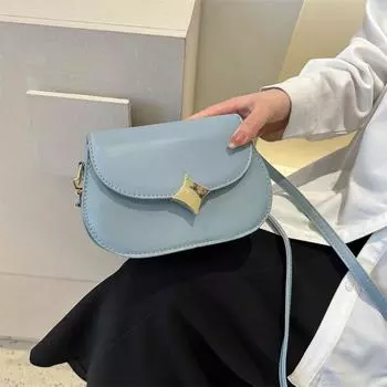 Популярная в этом году сумка женская 2024 новая французская нишевая летняя однотонная текстурная сумка через плечо ретро сумка-мессенджер с цепочкой чёрный