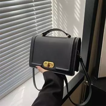 Популярная в этом году сумка женская 2024 новая летняя простая модная сумка повседневная сумка-мессенджер через плечо маленькая квадратная сумка чёрный