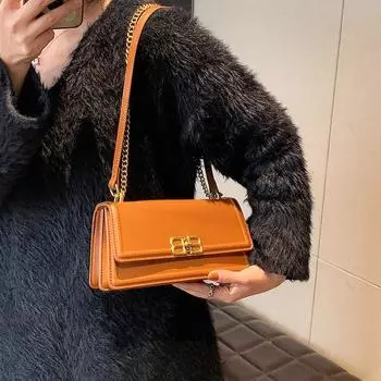 Популярная в этом году женская сумка 2024 года, новая сумка подмышкой в иностранном стиле, высококачественная нишевая сумка через плечо, универсальная цепная сумка чёрный