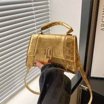 Популярная в этом году женская сумка 2024 года, новая летняя модная нишевая сумка, простая модная сумка-мессенджер через плечо для женщин чёрный