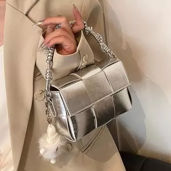 Популярная в этом году женская сумка, универсальная для лета, новая высококачественная тканая сумка через плечо на одно плечо 2024 года, популярная маленькая квадратная сумка