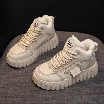 Популярные хлопковые туфли 2025 года, новые зимние женские туфли из бархата, высокие спортивные и повседневные ботинки на платформе, теплые короткие ботинки 35