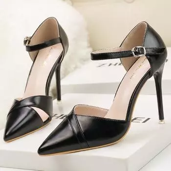 Популярные простые и универсальные однотонные женские туфли на тонком каблуке с заостренным носком 34 чёрный