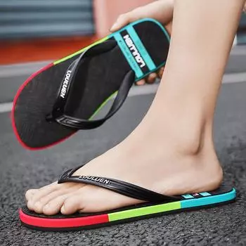 Популярные шлепанцы мужские летние нескользящие плоские удобные классные тапочки для улицы повседневная обувь для пляжа с защемлением стопы 39 чёрный