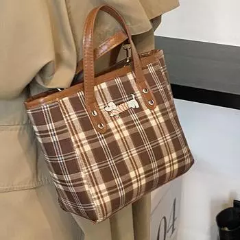 Популярные сумки этого года. Женская мода. Нишевые сумки. Повседневная универсальная сумка-мессенджер для поездок на работу. Женская сумка через плечо. коричневый