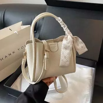 Популярные сумки женские сумки 2024 новые модные осенние высококачественные текстуры универсальные нишевые популярные сумки-мессенджеры чёрный