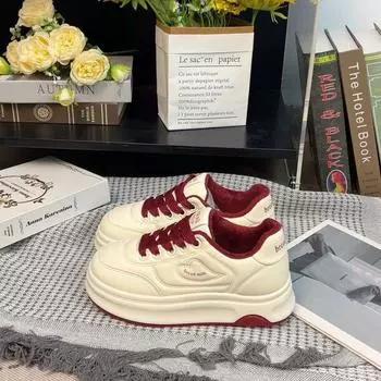 Популярные универсальные туфли на платформе белого цвета, женские весенние нишевые модные туфли для досок 2025 года, новые спортивные и повседневные туфли для женщин 35 хаки