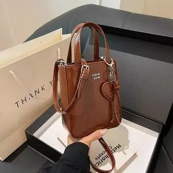 Портативная глянцевая сумка-ведро премиум-класса для женщин, летняя новая 2024 года, простая и универсальная сумка через плечо, модная повседневная женская сумка серебряный