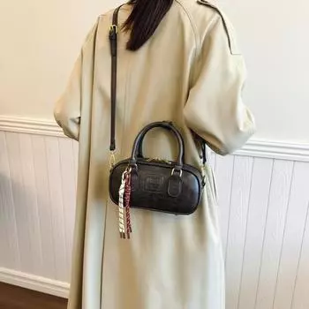 Портативная сумка для боулинга осень-зима 2024 года женская новая модная ретро-сумка-подушка универсальная сумка через плечо белый