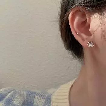 Посеребренные серьги-гвоздики S925, индивидуальный ретро-замок с длительным сроком службы, постепенный кошачий глаз, инкрустированный бриллиантами, элегантные осенние новые модные серьги в китайском стиле