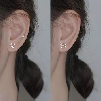 Посеребренные серьги-гвоздики S925. Маленькие и милые простые серьги-гвоздики с полыми отверстиями для круглого лица.