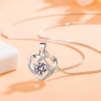 Посеребренный кулон с бриллиантом «Любовь», кулон в виде сердца, простой кулон с характером.