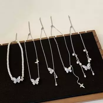 Постепенное изменение ожерелье с подвеской в виде бабочки из голубого ледяного кристалла, женская легкая роскошная высокочувствительная индивидуальная уникальная универсальная цепочка на шею, цепочка на ключицу