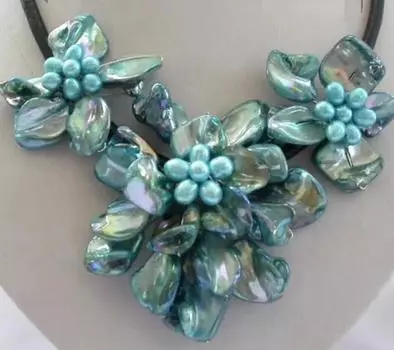 Потрясающее классическое кожаное колье в стиле барокко с культивированным пресноводным жемчугом и цветком