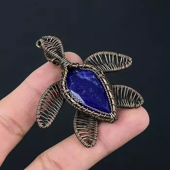 Потрясающий синий сапфир, созданный в лаборатории драгоценный камень, ювелирная подвеска ручной работы из медной проволоки 2.40 Inches синий