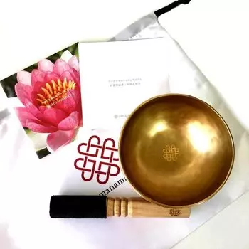 Поющая чаша Тибетская поющая чаша маленькая 14 см Очищающая медитация Йога Введение для начинающих и профессионалов [AmanaMana Official]