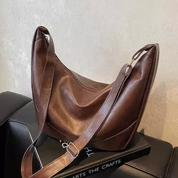 Повседневная большая вместительная однотонная сумка-тоут весна 2024 года в новом иностранном стиле в стиле ретро с простым ремешком через плечо чёрный