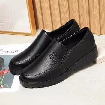 Повседневная дышащая женская одиночная рабочая обувь, кроссовки для медсестер в больнице, кроссовки на плоской подошве 42 чёрный