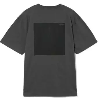 Повседневная футболка с квадратным логотипом и принтом древесно-угольного цвета [Cyrus] S/S для мужчин древесный уголь