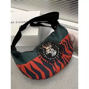 Повседневная холщовая сумка, женская модная крутая ниша, универсальная сумка для пельменей, студенческая сумка через плечо, длина 46 см, ширина 9 см, высота 24 см красный