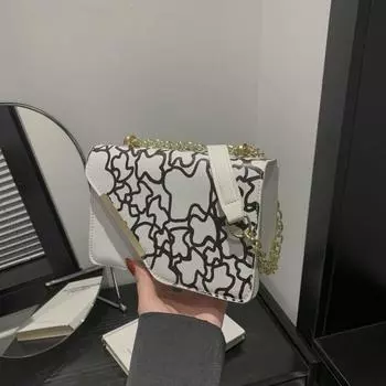 Повседневная маленькая квадратная сумка персонализированная женская сумка красивая весна 2024 нишевая новая сумка женская сумка простая трендовая сумка-мессенджер чёрный