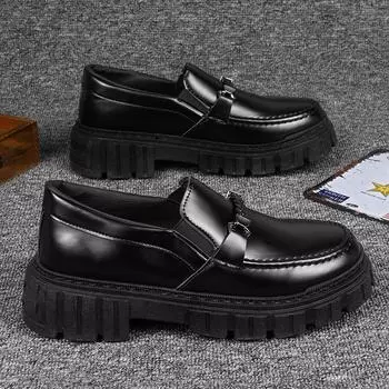 Повседневная мужская обувь осень 2024 года, новые универсальные черные туфли в британском стиле с толстой подошвой, увеличивающие внутреннюю высоту, ленивые кожаные туфли с одной педалью 39 чёрный