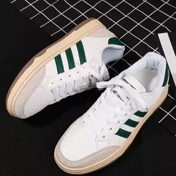 Повседневная обувь 2025 года, мужская обувь, новая, простая, удобная и дышащая, корейская версия, модные дышащие маленькие белые туфли, обувь для досок 39