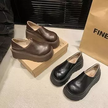 Повседневная обувь на толстой подошве для женщин, утепленная бархатная женская обувь на осень и зиму, уродливые и милые мокасины с большим носком, маленькие кожаные туфли. 35 коричневый