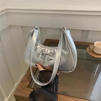 Повседневная простая и вместительная французская сумка-бабочка 2024 года, новая модная иностранная однотонная сумка на одно плечо через подмышку для женщин чёрный