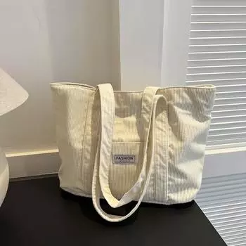 Повседневная простая сумка большой вместимости женская зимняя новая мода 2024 года контрастного цвета универсальная вельветовая сумка через плечо чёрный