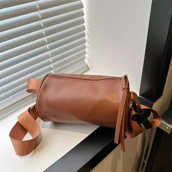 Повседневная простая сумка через плечо, корейская версия, женская сумка, популярная сумка, летняя новая простая модная сумка подмышкой 2024 года чёрный