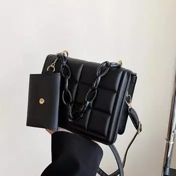 Повседневная простая сумочка модная новая тенденция однотонная сумка через плечо модная иностранная толстая цепочка маленькая квадратная сумка чёрный