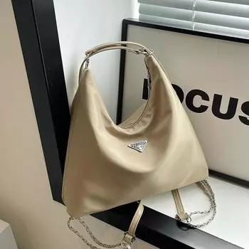 Повседневная сумка через плечо Повседневная трендовая сумка-тоут для поездок на работу 2024 года, новая простая модная сумка большой вместимости для поездок на работу Without pendant чёрный